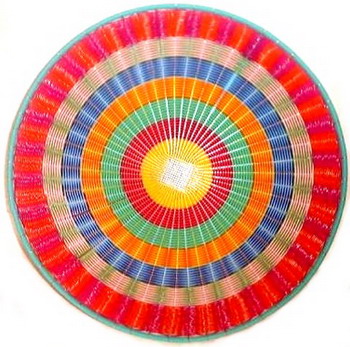 WOVEN PLASTIC ROUND TRAY LG 32" D
